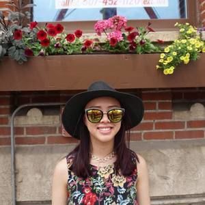 Meet your Posher, Carissa